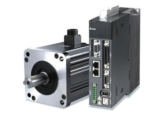 一個驅動器控制兩個步進電機